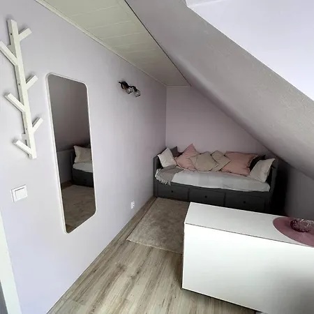 Small & Cozy Studio Apartment - Wifi & Free Parking Rapla Exterior photo